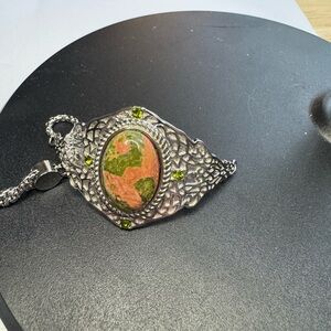 Unakite, Neon Green Austrian Crystal Bolo Bracelet in Stainless Steel 23.75 ctw